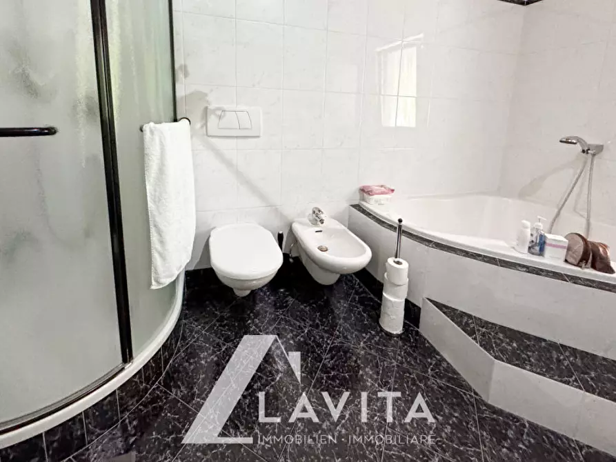 Immagine 22 di Villa in vendita  in Heppenheimer Straße - Via Heppenheim a Caldaro Sulla Strada Del Vino .Kaltern An De.