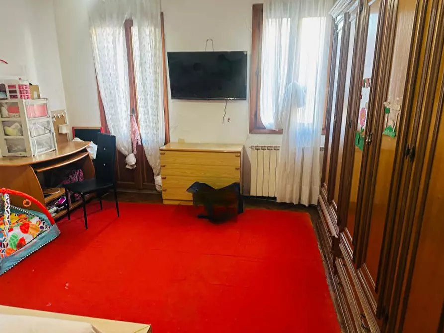Immagine 4 di Appartamento in vendita  in vai cesare beccaria a Venezia