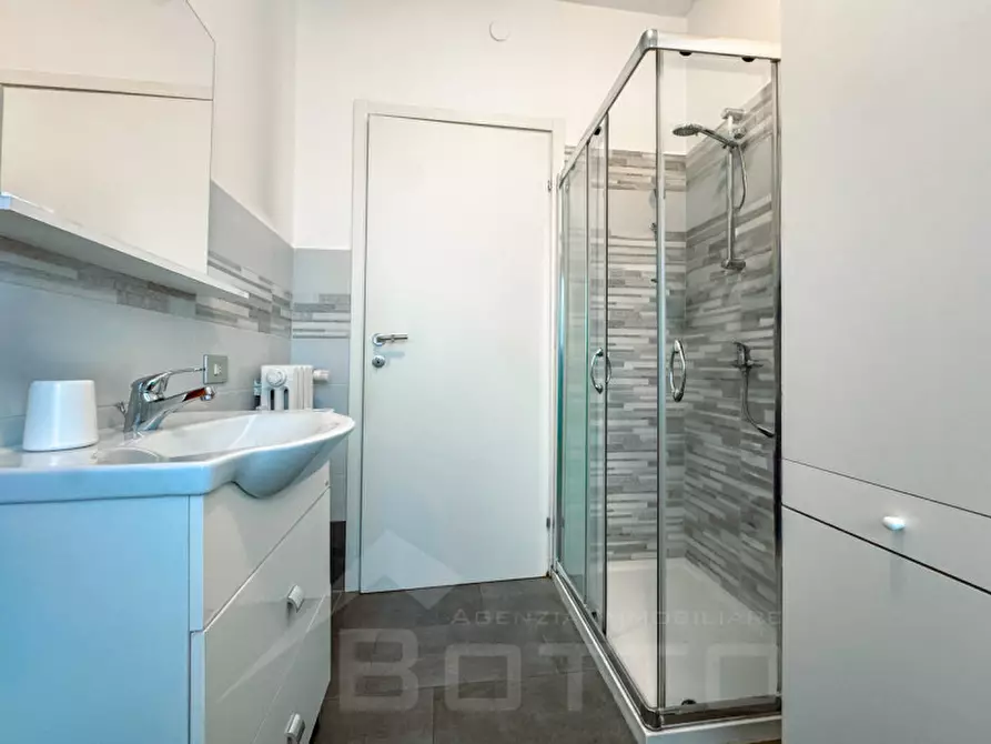 Immagine 14 di Appartamento in vendita  in corso sempione 81 a Borgomanero