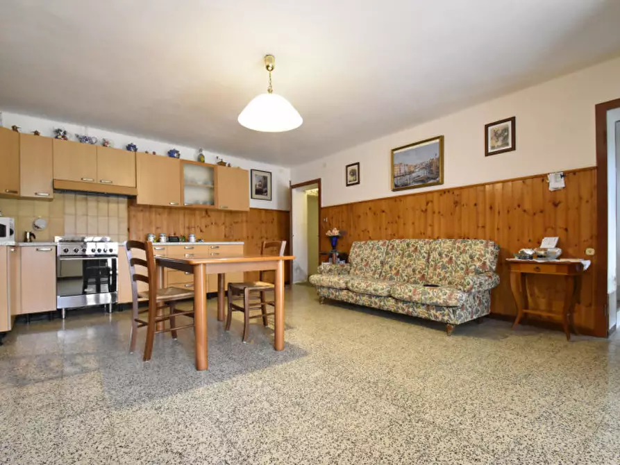 Immagine 6 di Rustico / casale in vendita  in Località Gatto a Bussolengo