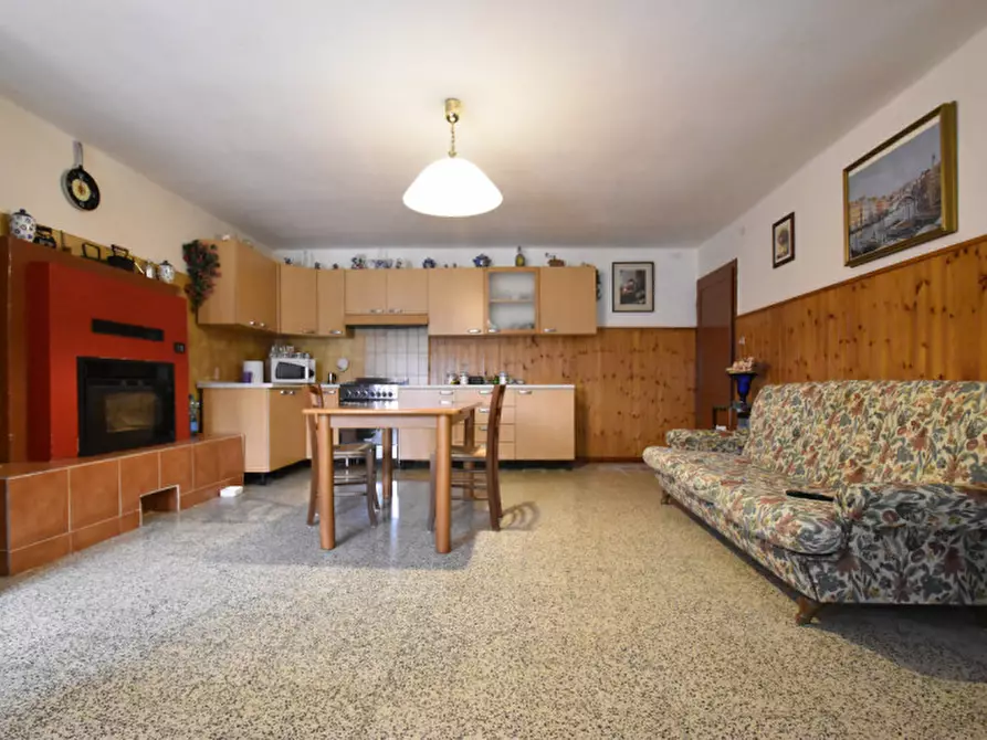 Immagine 7 di Rustico / casale in vendita  in Località Gatto a Bussolengo