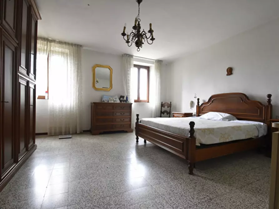 Immagine 12 di Rustico / casale in vendita  in Località Gatto a Bussolengo