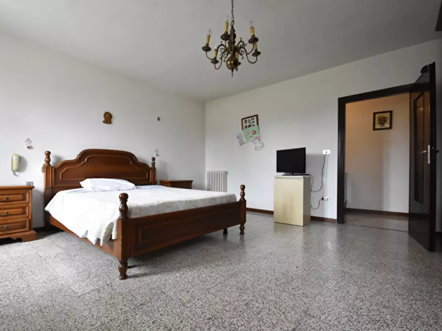 Immagine 14 di Rustico / casale in vendita  in Località Gatto a Bussolengo