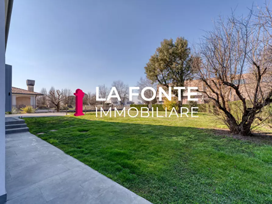 Immagine 2 di Villa in vendita  in via venezia a Vigonza