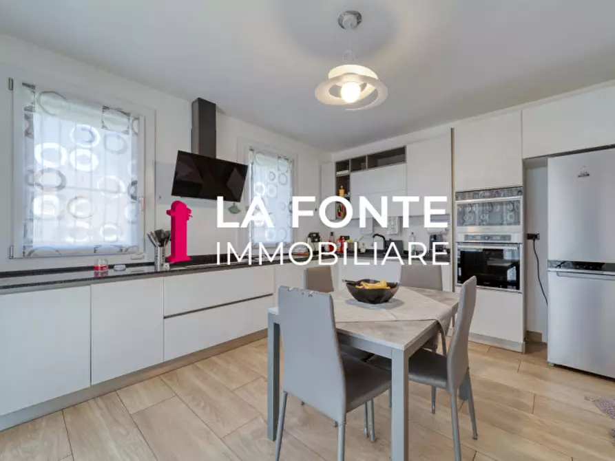 Immagine 6 di Villa in vendita  in via venezia a Vigonza