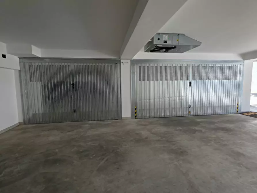 Immagine 1 di Garage in vendita  in Via Colonnello Francesco Bertè,26 a Milazzo