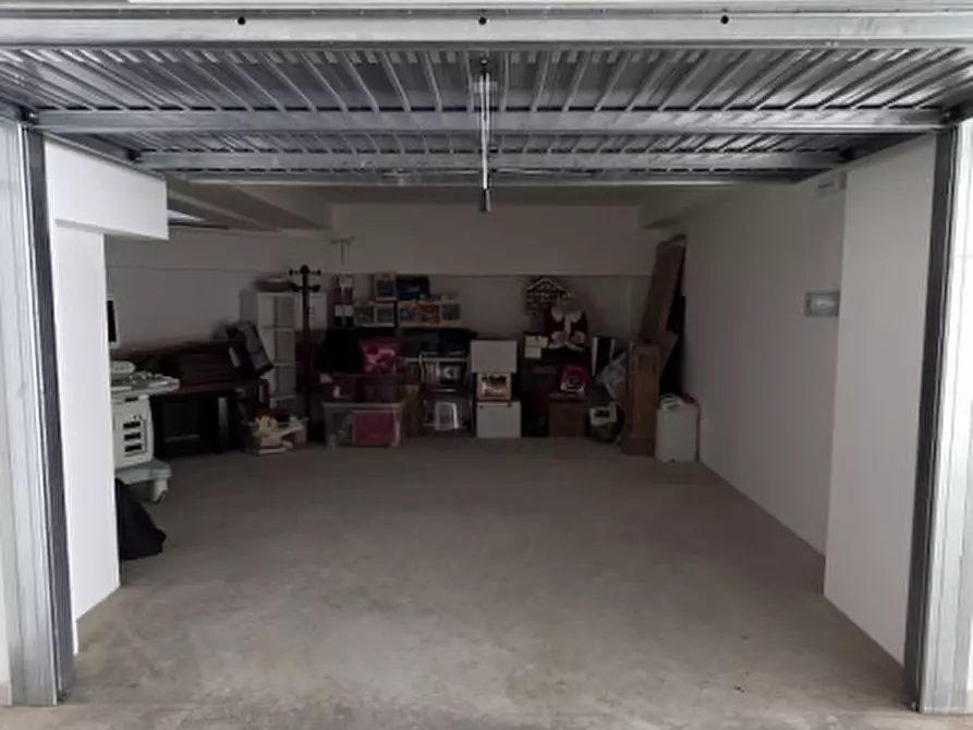 Immagine 4 di Garage in vendita  in Via Colonnello Francesco Bertè,26 a Milazzo