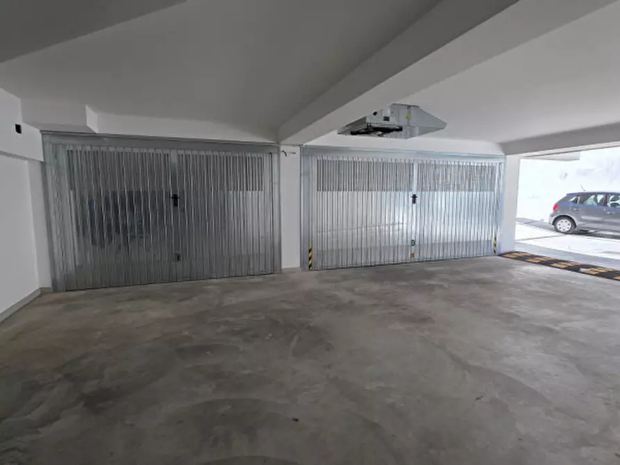 Immagine 9 di Garage in vendita  in Via Colonnello Francesco Bertè,26 a Milazzo