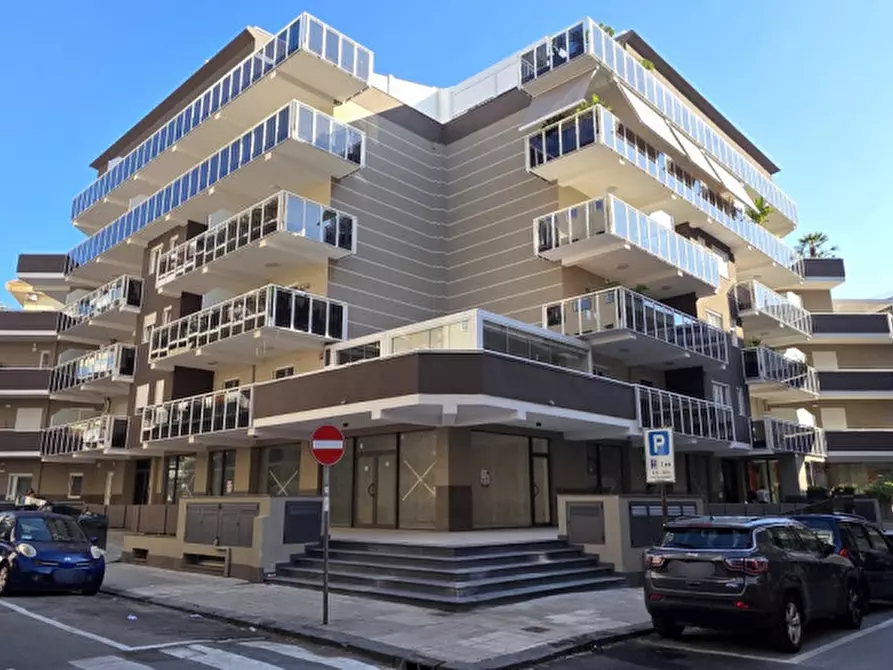 Immagine 15 di Garage in vendita  in Via Colonnello Francesco Bertè,26 a Milazzo