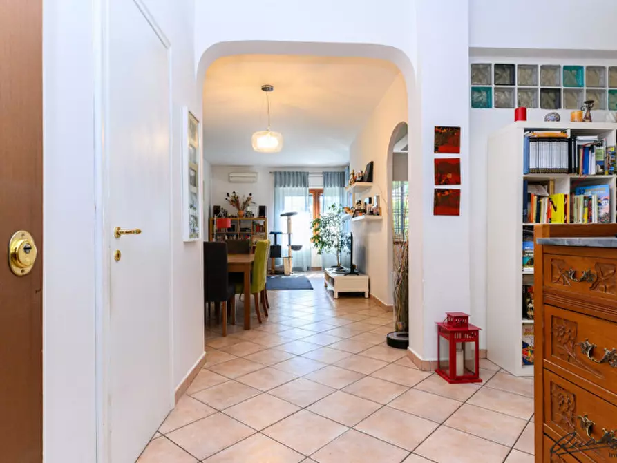 Immagine 2 di Appartamento in vendita  in via Antonio Gramsci a Monterotondo