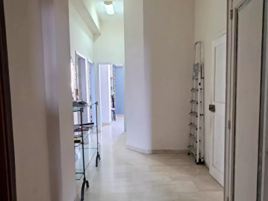 Immagine 4 di Ufficio in vendita  in Via Francesco Crispi,33 a Milazzo