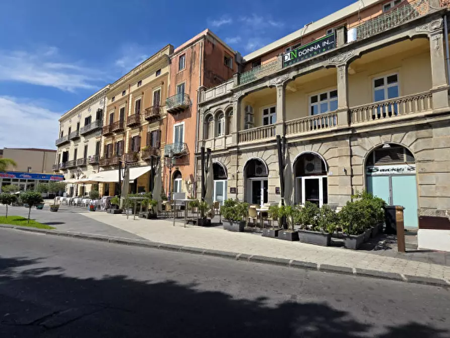 Immagine 22 di Ufficio in vendita  in Via Francesco Crispi,33 a Milazzo