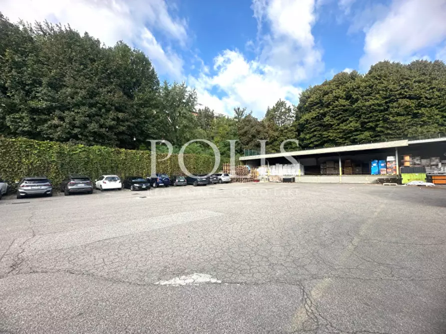 Immagine 10 di Capannone industriale in vendita  a Como