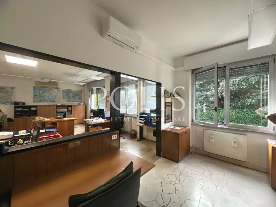 Immagine 11 di Capannone industriale in vendita  a Como