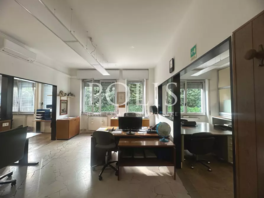 Immagine 13 di Capannone industriale in vendita  a Como