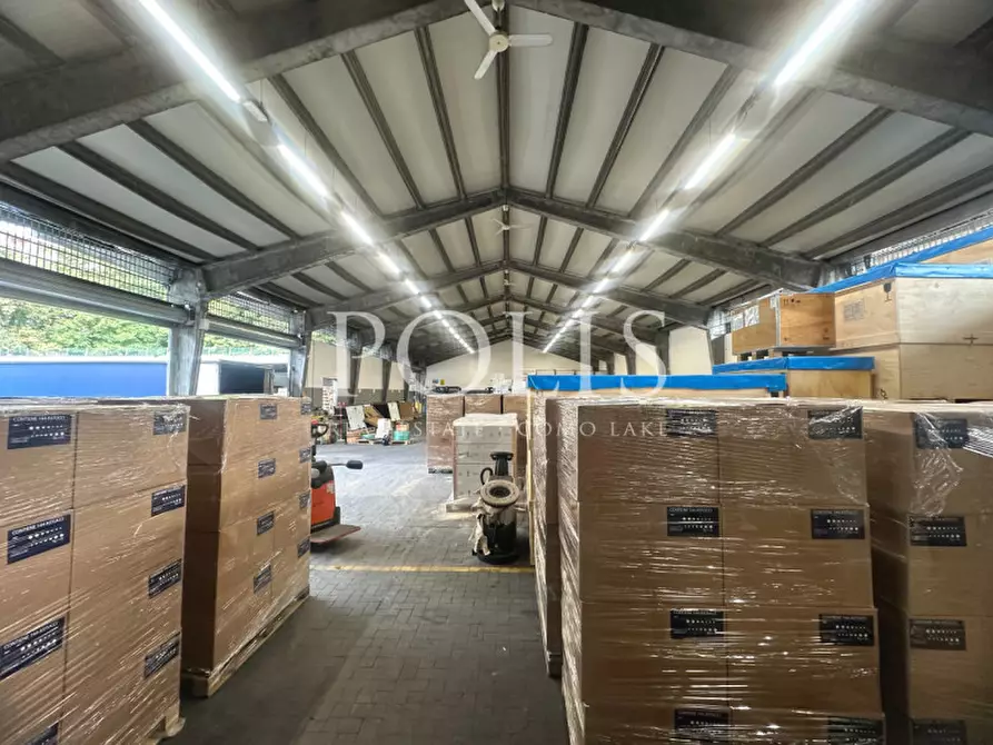 Immagine 15 di Capannone industriale in vendita  a Como