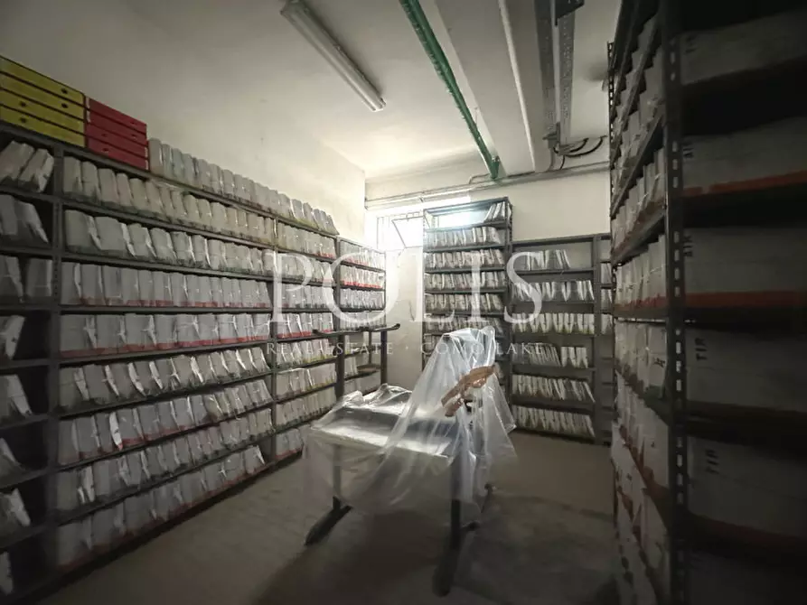 Immagine 19 di Capannone industriale in vendita  a Como