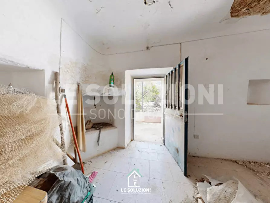 Immagine 10 di Magazzino in vendita  in Strada Comunale Traversa di Via Pozzo Martino a Putignano