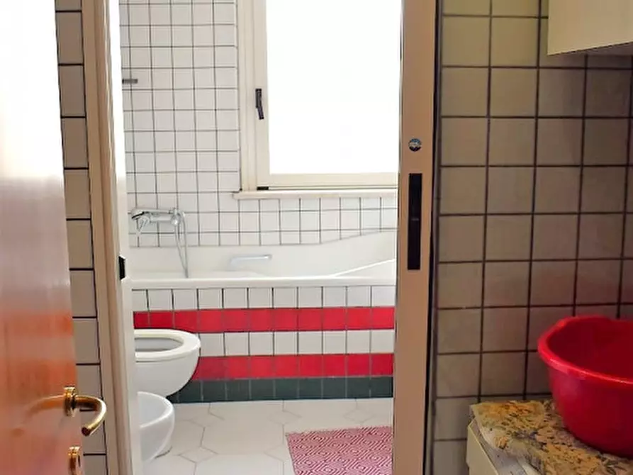 Immagine 23 di Attico in affitto  in VIA C. BATTISTI 237 a Pescara