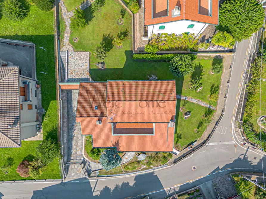 Immagine 2 di Villa in vendita  a Lurago D'erba