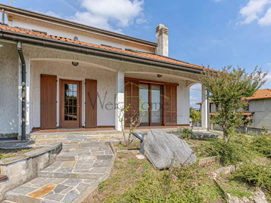 Immagine 7 di Villa in vendita  a Lurago D'erba