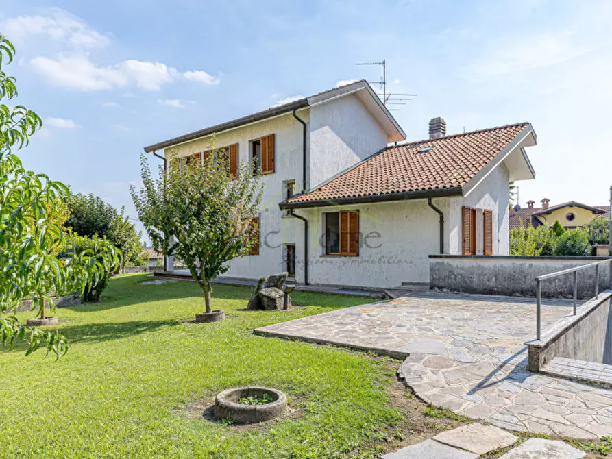 Immagine 15 di Villa in vendita  a Lurago D'erba