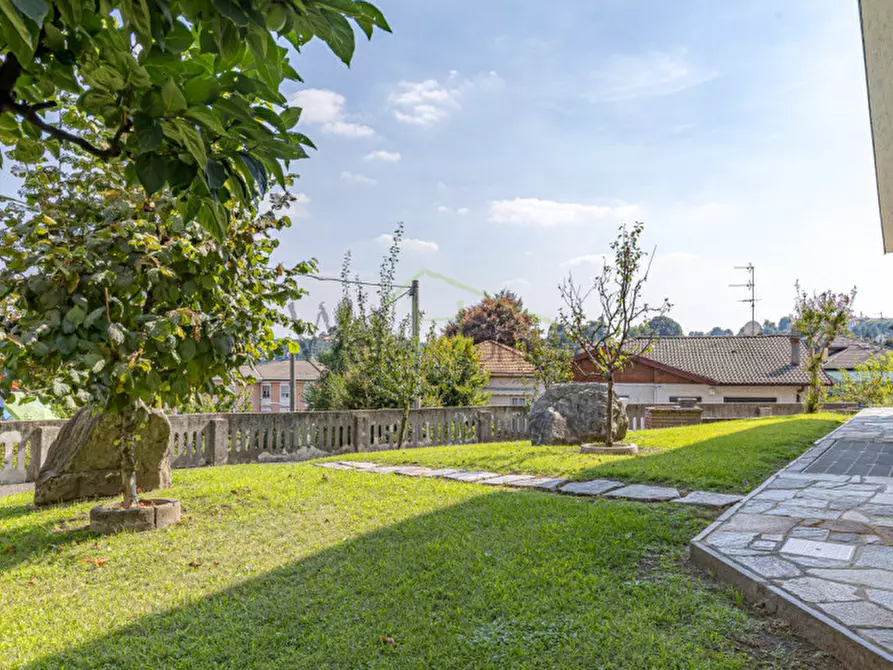 Immagine 19 di Villa in vendita  a Lurago D'erba