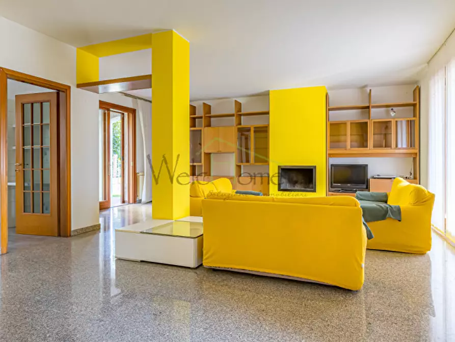 Immagine 20 di Villa in vendita  a Lurago D'erba