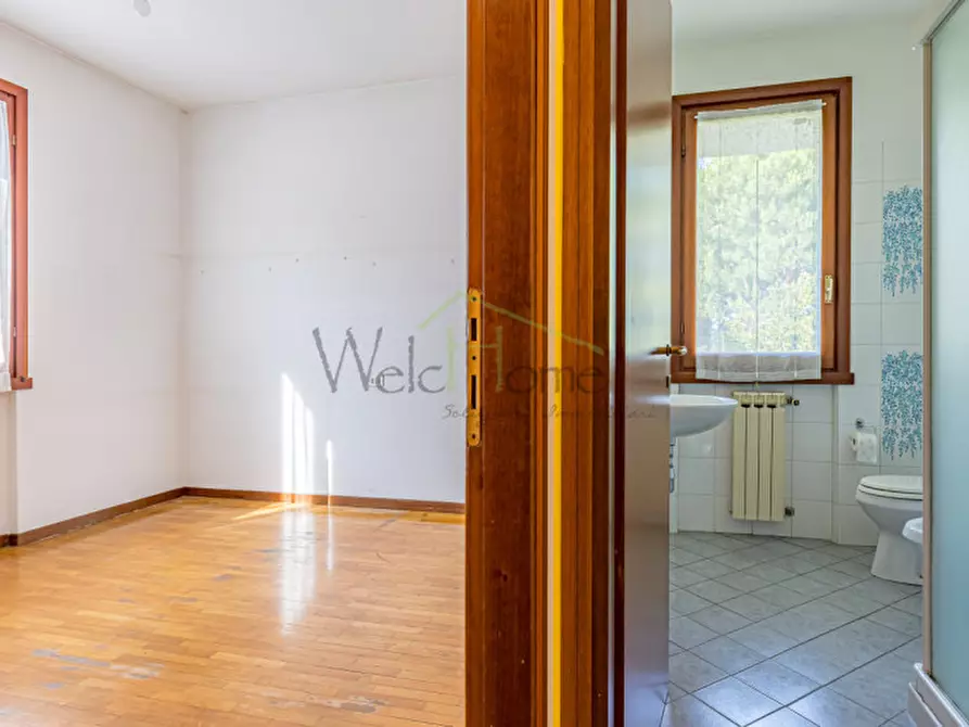 Immagine 31 di Villa in vendita  a Lurago D'erba