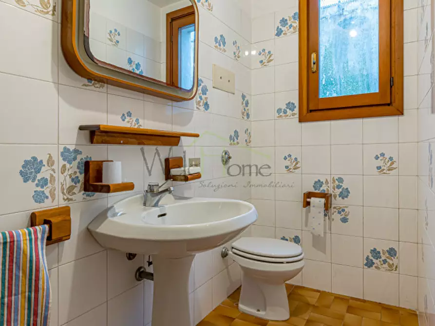 Immagine 35 di Villa in vendita  a Lurago D'erba