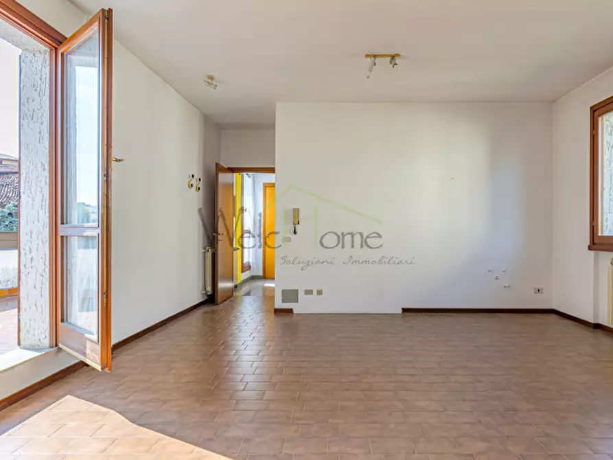 Immagine 38 di Villa in vendita  a Lurago D'erba