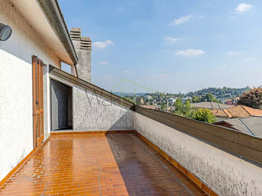 Immagine 39 di Villa in vendita  a Lurago D'erba