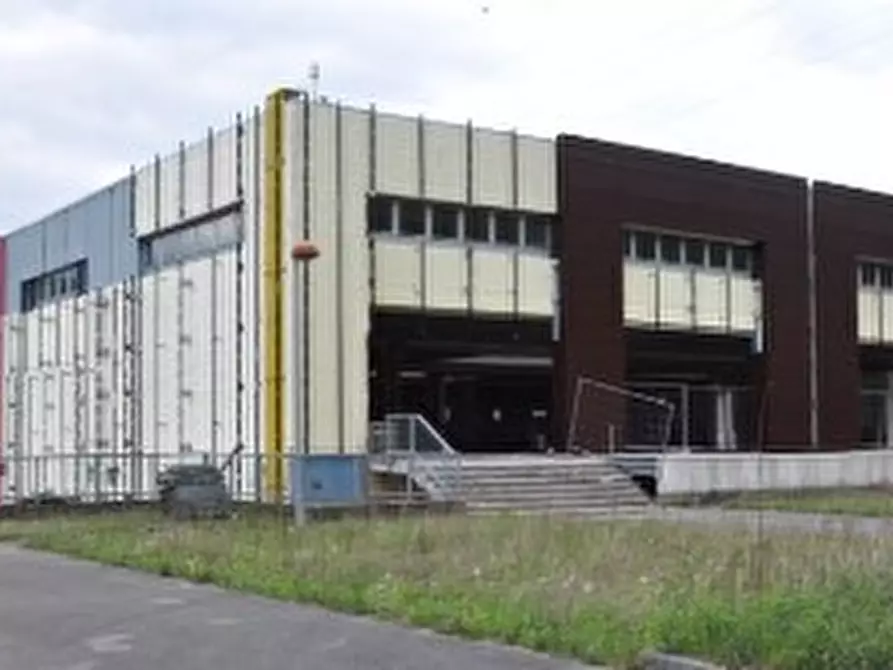 Immagine 1 di Capannone industriale in vendita  in Ponte delle Schiette a Ponte Nelle Alpi