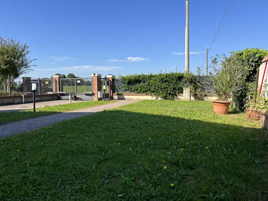 Immagine 21 di Casa bifamiliare in vendita  in via chiusure a Rubano