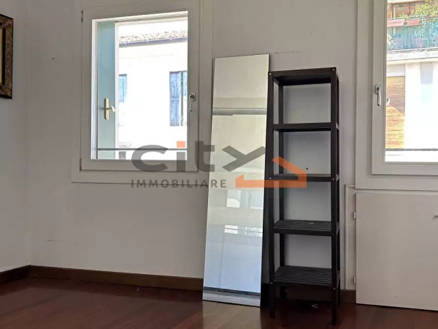 Immagine 22 di Appartamento in vendita  in Bassano del Grappa Via Verci a Bassano Del Grappa