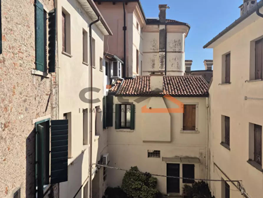 Immagine 25 di Appartamento in vendita  in Bassano del Grappa Via Verci a Bassano Del Grappa