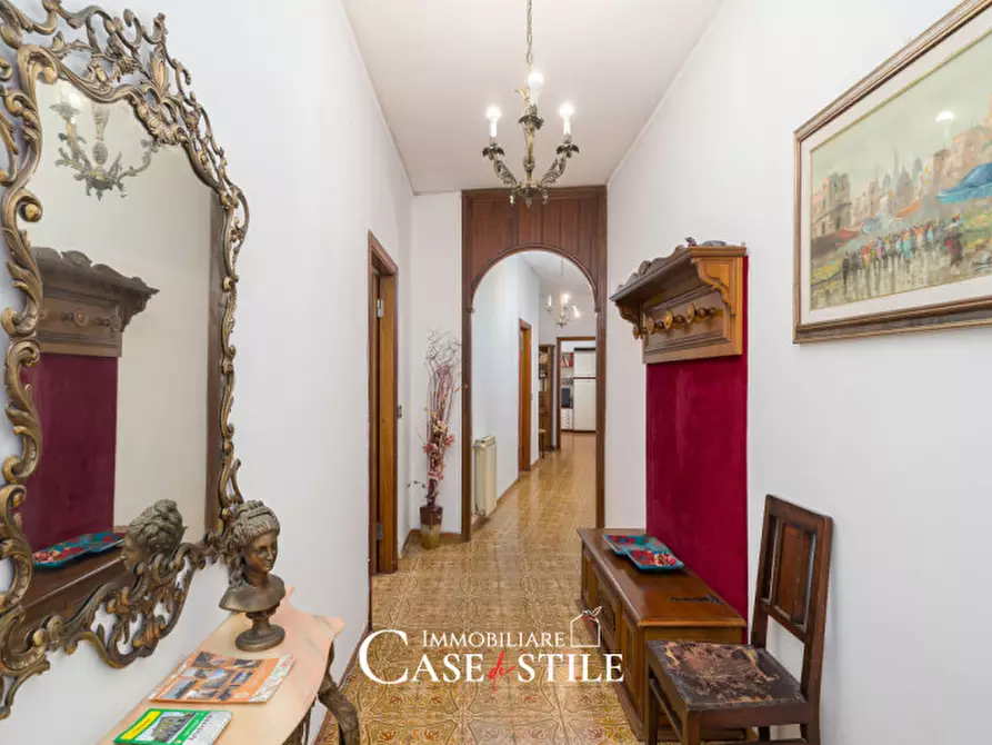 Immagine 1 di Appartamento in vendita  in Via Sobborgo Emiliano, 31 a Sarzana