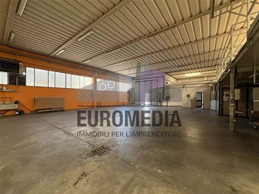 Immagine 2 di Capannone industriale in affitto  in Via Roma, 1 a Montebello Vicentino