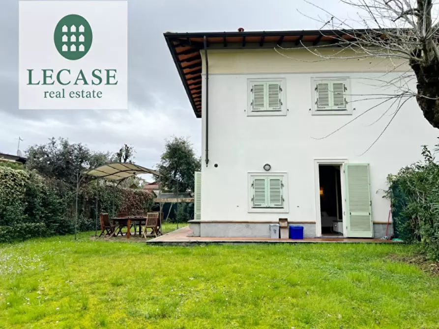 Immagine 6 di Casa bifamiliare in vendita  in via Spinetti a Forte Dei Marmi