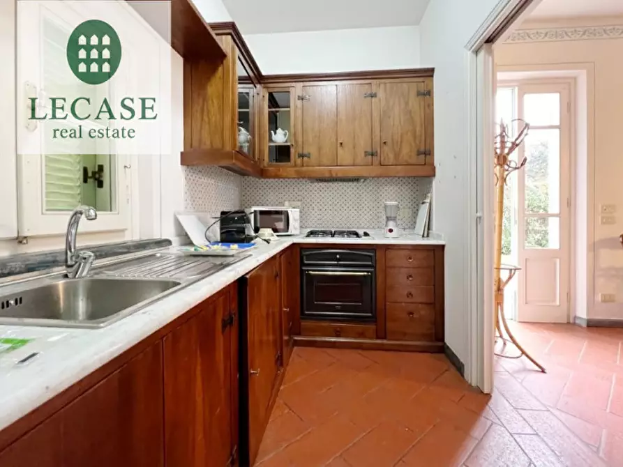 Immagine 12 di Casa bifamiliare in vendita  in via Spinetti a Forte Dei Marmi