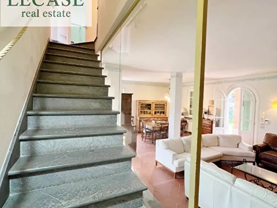 Immagine 15 di Casa bifamiliare in vendita  in via Spinetti a Forte Dei Marmi