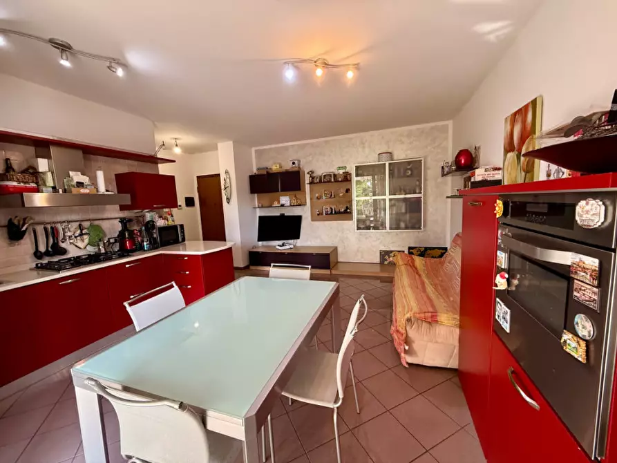 Immagine 1 di Appartamento in vendita  in Via Pietro Nenni a Ospedaletto Euganeo