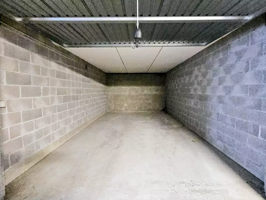 Immagine 2 di Garage in vendita  in via dolci a Ospedaletto Euganeo