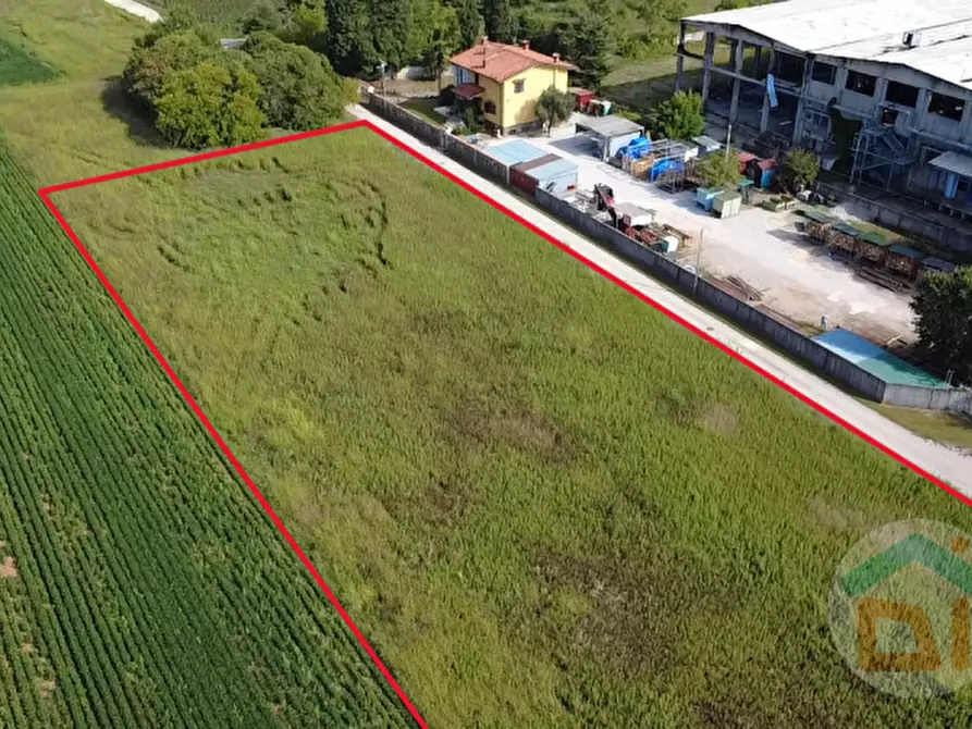 Immagine 15 di Terreno in vendita  in Via Isonzo a Mossa