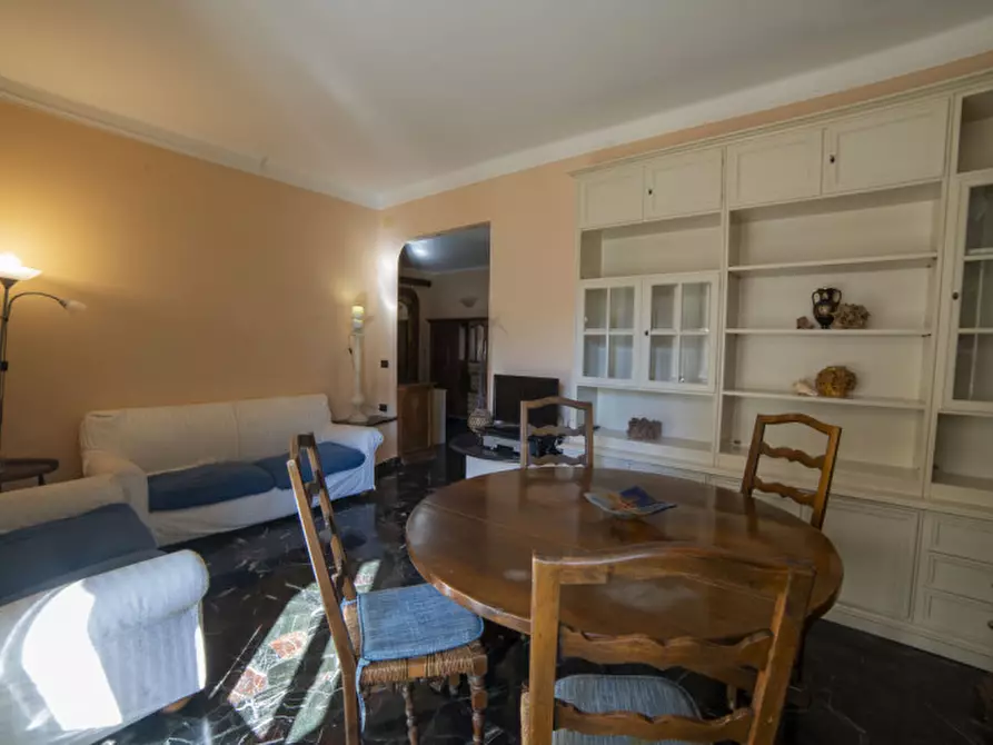 Immagine 4 di Appartamento in vendita  in Via Borzoli a Genova