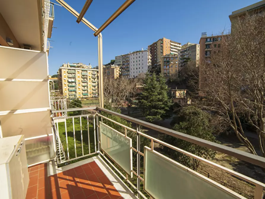 Immagine 8 di Appartamento in vendita  in Via Borzoli a Genova