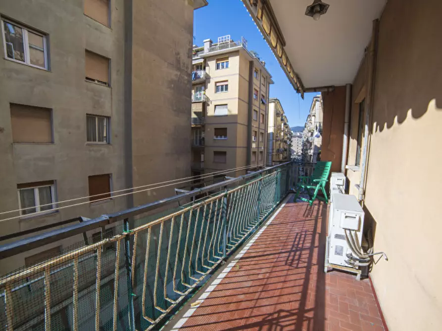 Immagine 16 di Appartamento in vendita  in Via Borzoli a Genova