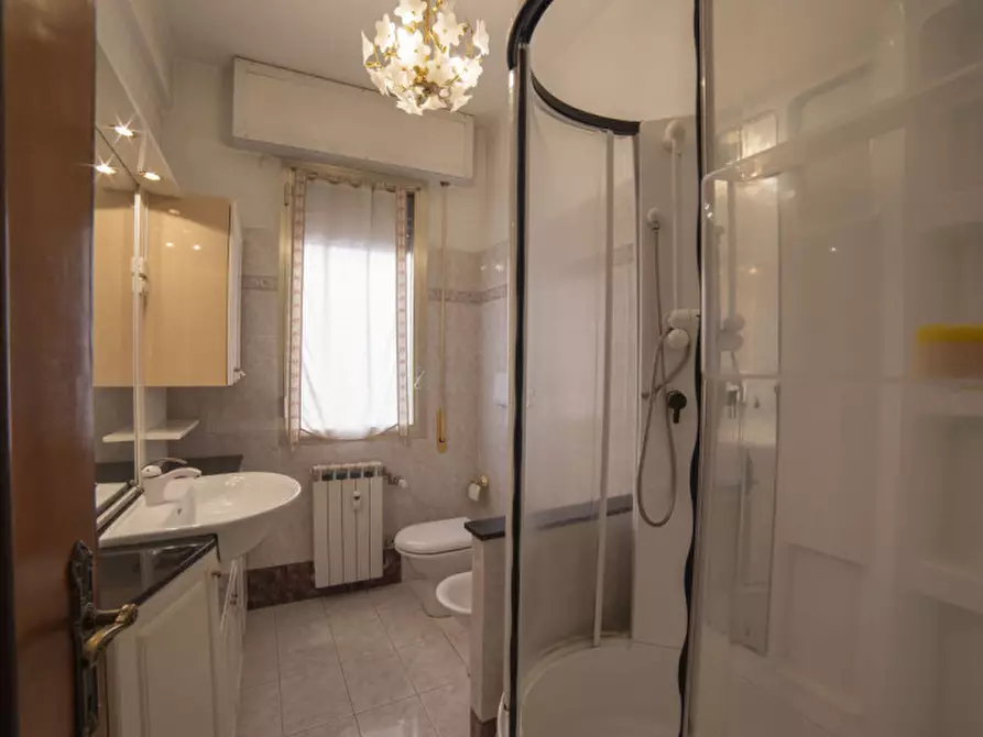 Immagine 22 di Appartamento in vendita  in Via Borzoli a Genova