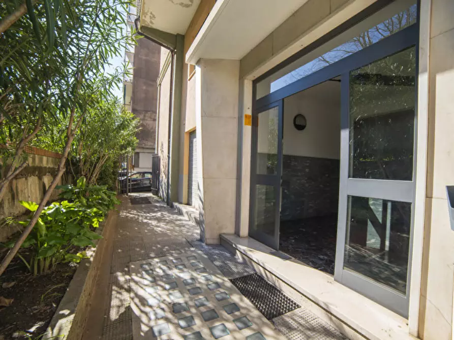 Immagine 24 di Appartamento in vendita  in Via Borzoli a Genova