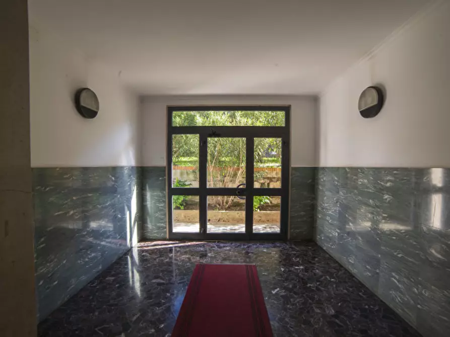 Immagine 25 di Appartamento in vendita  in Via Borzoli a Genova